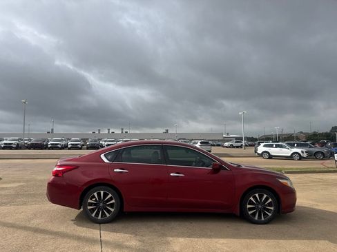 Used 2016 Nissan Altima 2.5 SV FWD image 23