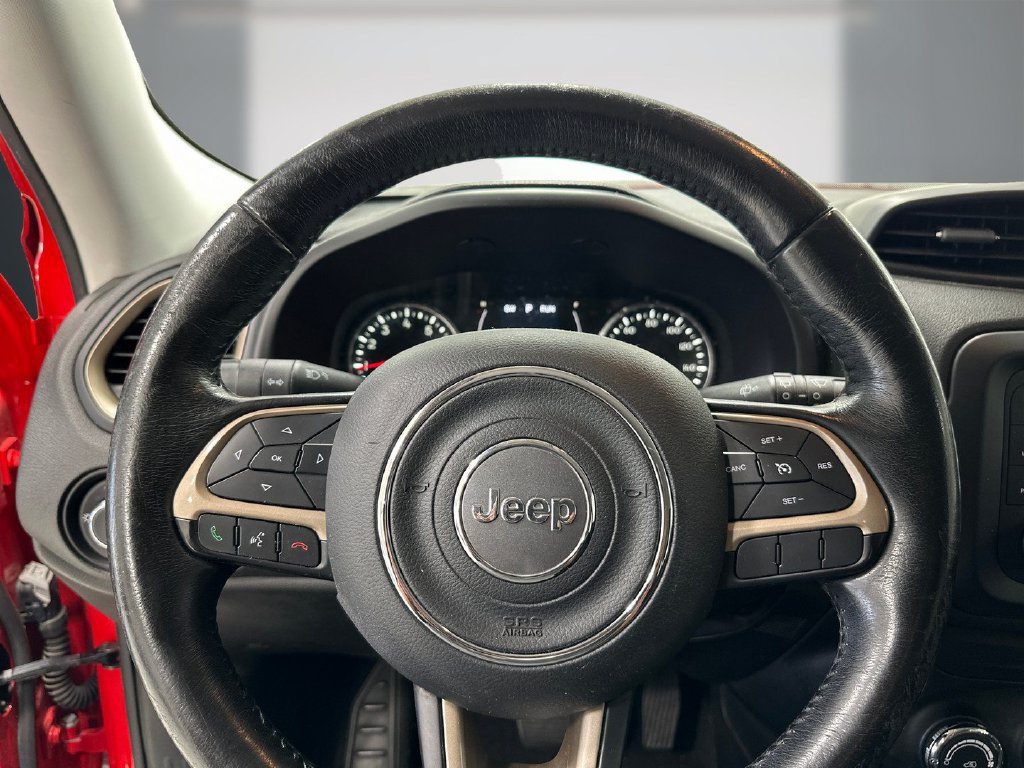 Used 2016 Jeep Renegade Latitude FWD image 22
