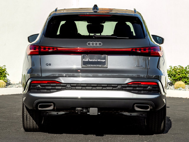 Used 2025 Audi Q5 Premium Plus w/ Premium Plus AWD/4WD image 8
