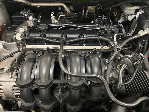 Used 2017 Ford Fiesta SE image 17