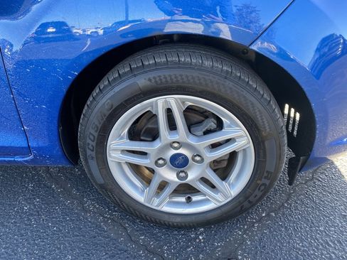 Used 2019 Ford Fiesta SE image 2