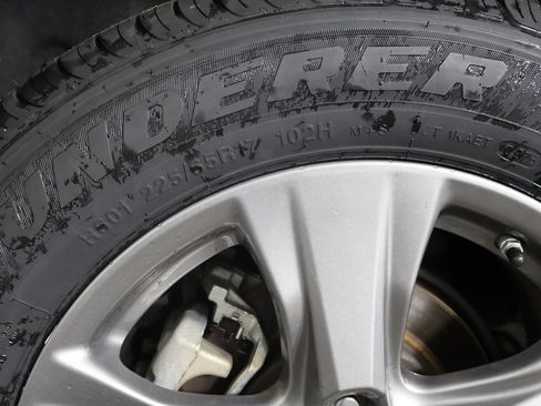 Used 2024 Toyota RAV4 LE AWD/4WD image 18