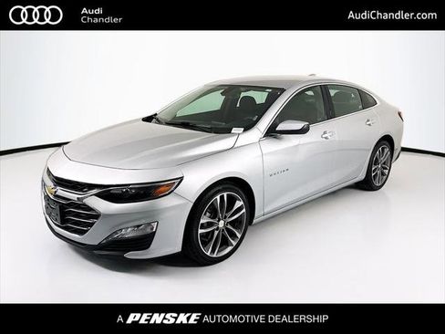 Used 2022 Chevrolet Malibu LT FWD image 1