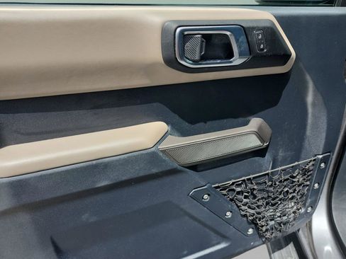 Used 2022 Ford Bronco Wildtrak image 15