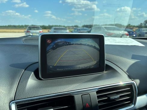 Used 2014 MAZDA MAZDA3 s Grand Touring FWD image 16