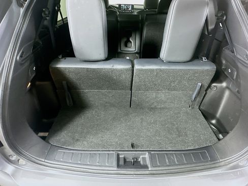 Used 2024 Mitsubishi Outlander SE image 30