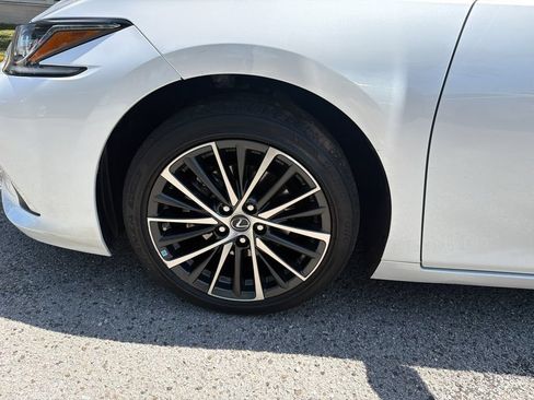 Used 2023 Lexus ES 350 w/ Premium Package FWD image 13
