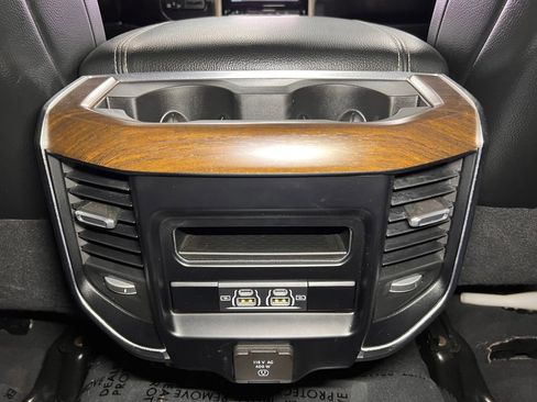 Used 2024 RAM 2500 Laramie w/ Towing Technology Group image 29