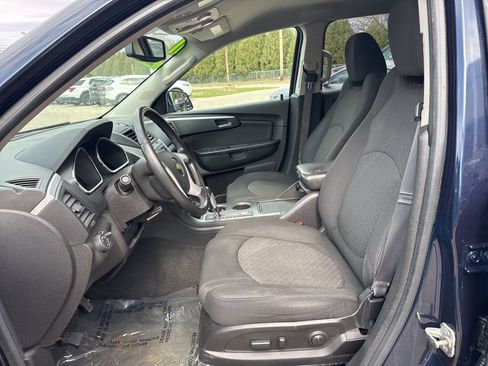 Used 2011 Chevrolet Traverse LT w/ All-Star Package image 7