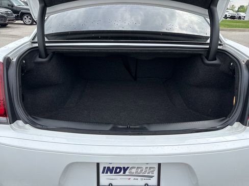 Used 2019 Chrysler 300 S RWD image 11