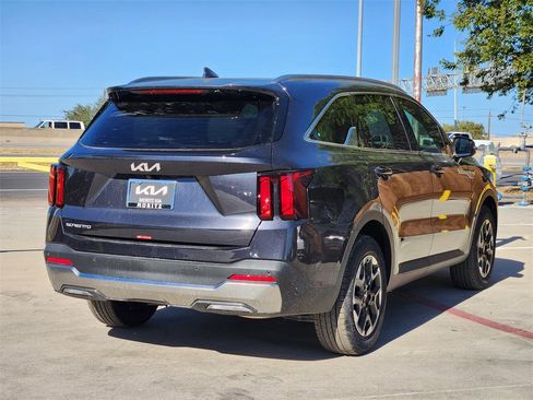New 2026 Kia Sorento S w/ S Panoramic Sunroof Package image 4