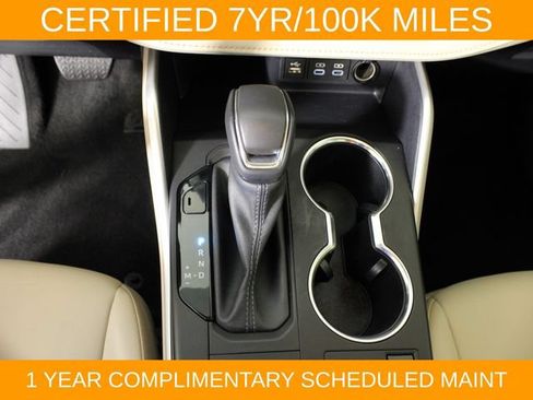 Used 2023 Toyota Highlander XLE FWD image 27