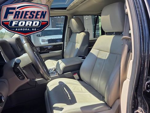 Used 2017 Lincoln Navigator L Select AWD/4WD image 14