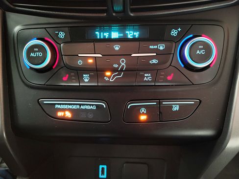 Used 2018 Ford Escape SE image 14