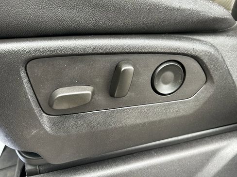 Used 2022 Chevrolet Silverado 1500 ZR2 w/ Technology Package image 18