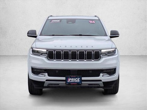 Used 2024 Jeep Wagoneer L Series II RWD image 15