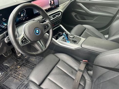 Used 2023 BMW i4 eDrive40 w/ M Sport Package image 9
