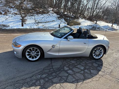 Used 2004 BMW Z4 2.5i image 14
