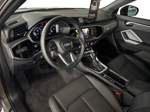 New 2025 Audi Q3 2.0T Premium image 4