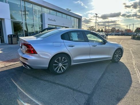 Used 2022 Volvo S60 B5 Inscription image 7
