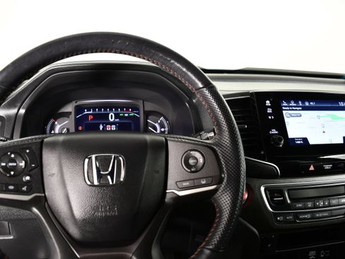 Certified 2022 Honda Passport TrailSport image 17