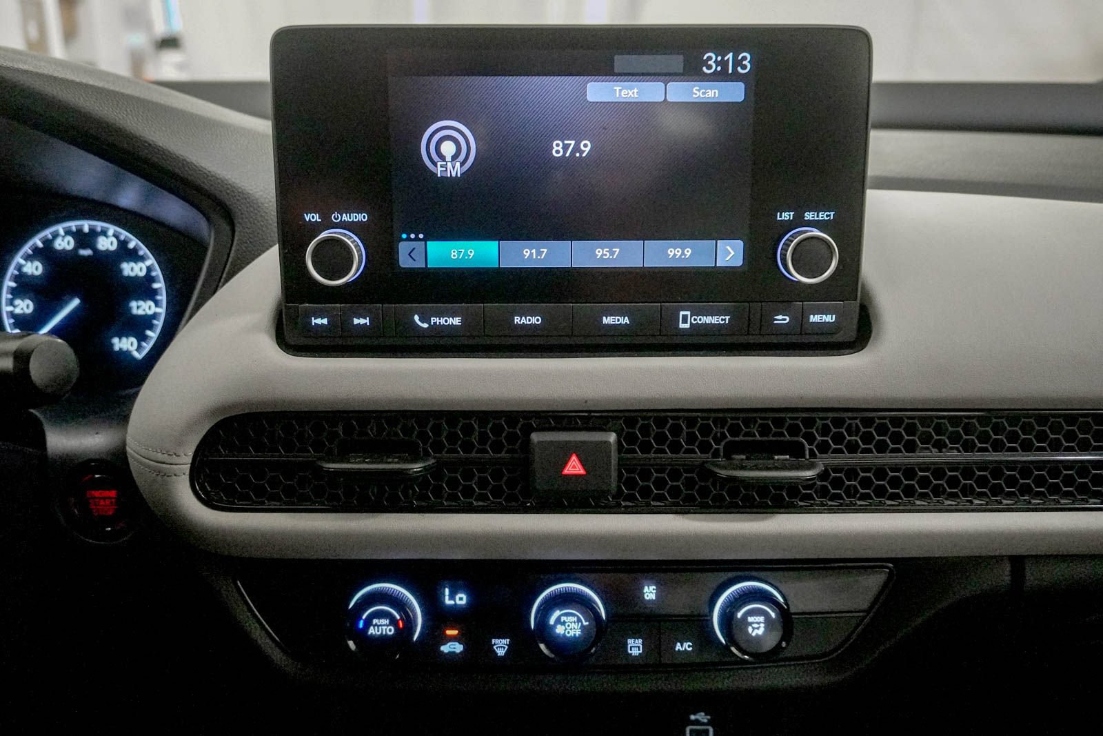 Used 2024 Honda HR-V LX image 21
