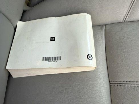 Used 2009 Chevrolet Avalanche LT w/ Luxury Package image 16