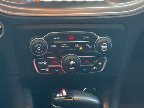 Used 2023 Dodge Charger R/T w/ Blacktop Package image 44