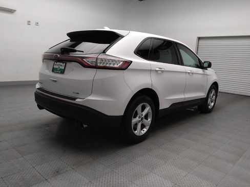 Used 2017 Ford Edge SE image 9