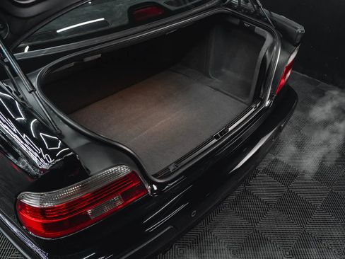 Used 2003 BMW M5 image 65