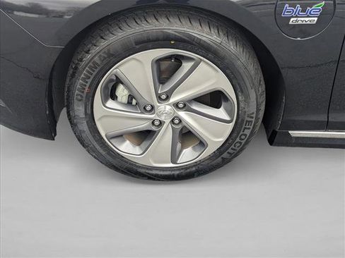 Used 2017 Hyundai Sonata Limited image 22