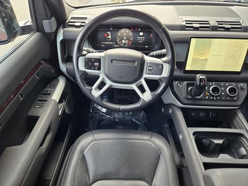 Used 2023 Land Rover Defender 130 SE AWD/4WD image 13