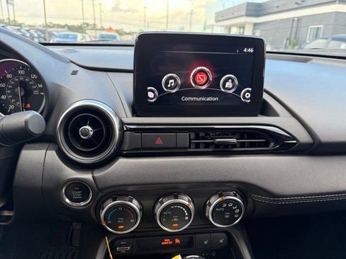 Used 2022 MAZDA MX-5 Miata RF Grand Touring RWD image 16