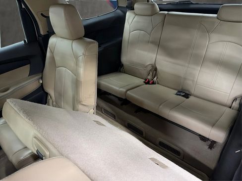 Used 2011 GMC Acadia SLT image 27