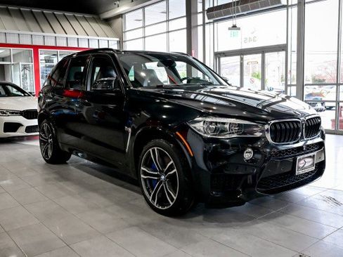 Used 2017 BMW X5 M image 3