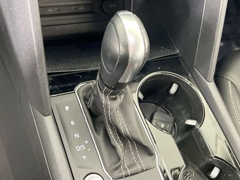 Used 2023 Volkswagen Atlas SE image 16