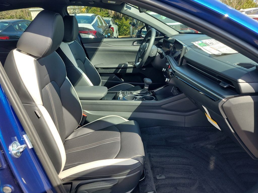 New 2026 Kia K5 GT-Line w/ GT-Line Premium Package FWD image 7