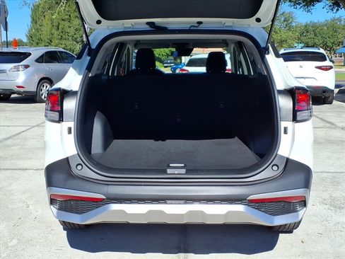 Used 2025 Kia Sportage LX image 29