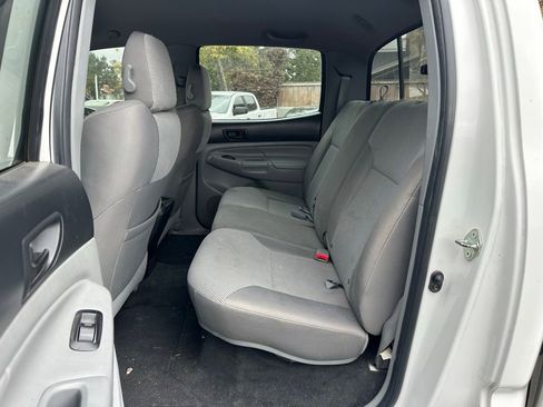 Used 2015 Toyota Tacoma PreRunner w/ TRD Sport Package RWD image 7