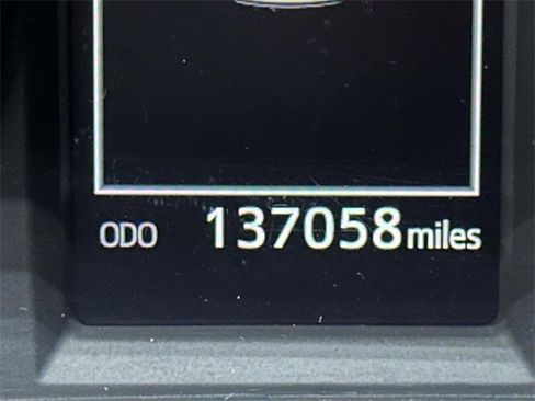 Used 2018 Toyota RAV4 XLE image 31