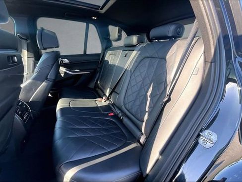 Used 2024 BMW X5 xDrive40i AWD/4WD image 25