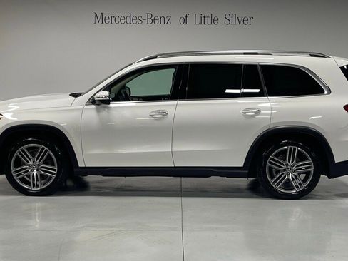 Used 2024 Mercedes-Benz GLS 450 4MATIC image 2