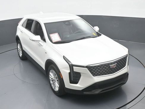 Used 2024 Cadillac XT4 Luxury w/ Cold Weather Package image 59