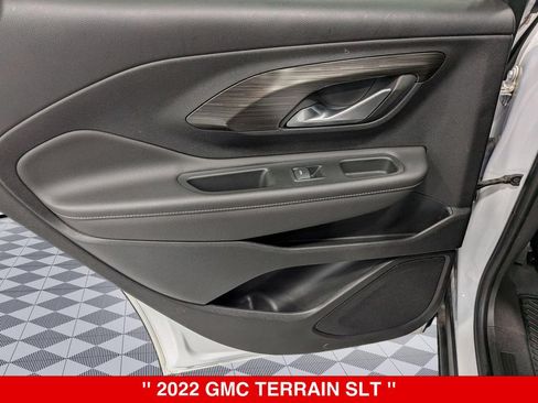 Used 2022 GMC Terrain SLT AWD/4WD image 25