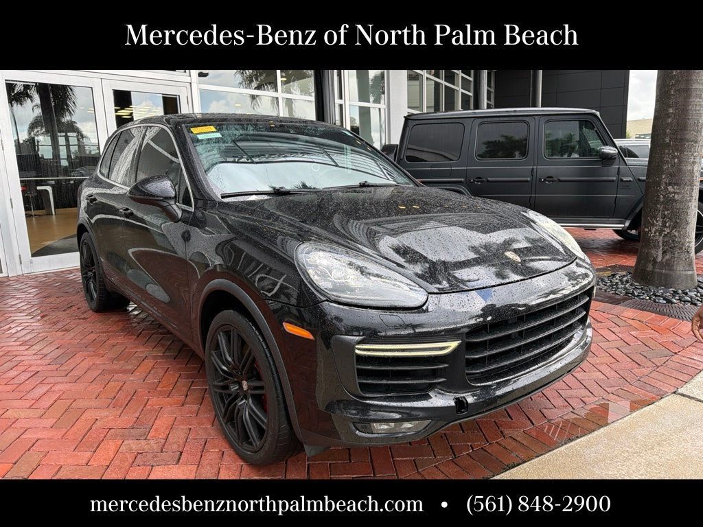 Used 2016 Porsche Cayenne Turbo AWD/4WD image 2