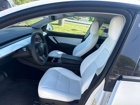Used 2021 Tesla Model Y Long Range AWD/4WD image 5