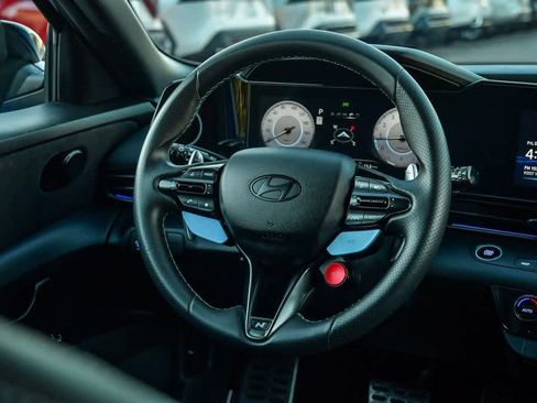 Used 2025 Hyundai Elantra N image 12