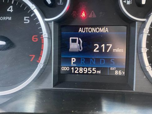 Used 2016 Toyota Tundra SR5 w/ SR5 Upgrade Package image 23