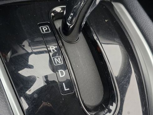 Used 2015 Nissan Rogue S image 30