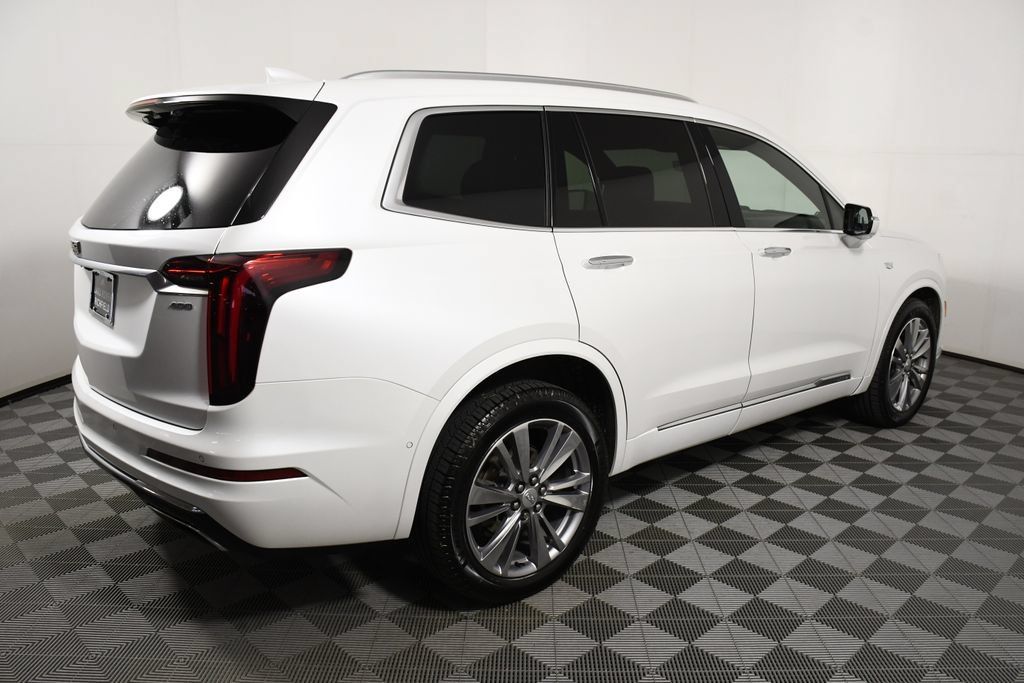 Used 2023 Cadillac XT6 Premium Luxury w/ Technology Package AWD/4WD image 7